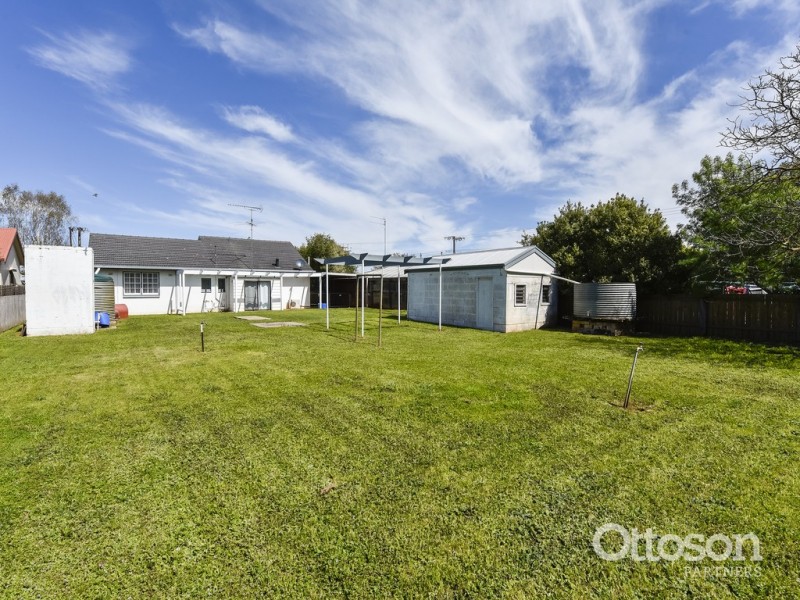 11 Cameron Street, Penola SA 5277