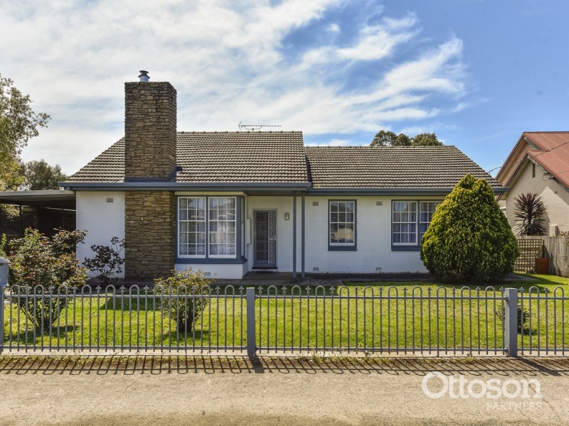 11 Cameron Street, Penola SA 5277