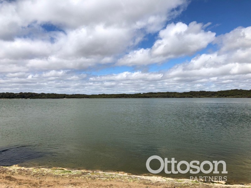 8 Lakeside Tce, Robe SA 5276