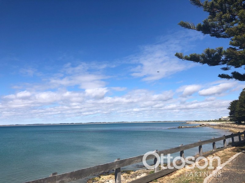 8 Lakeside Tce, Robe SA 5276