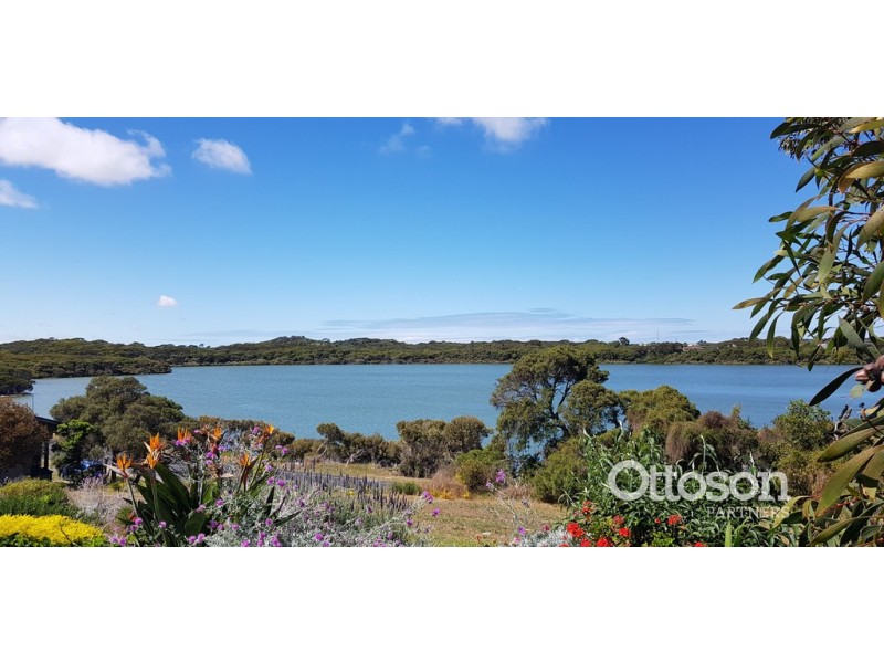 8 Barrowmans Drive, Robe SA 5276