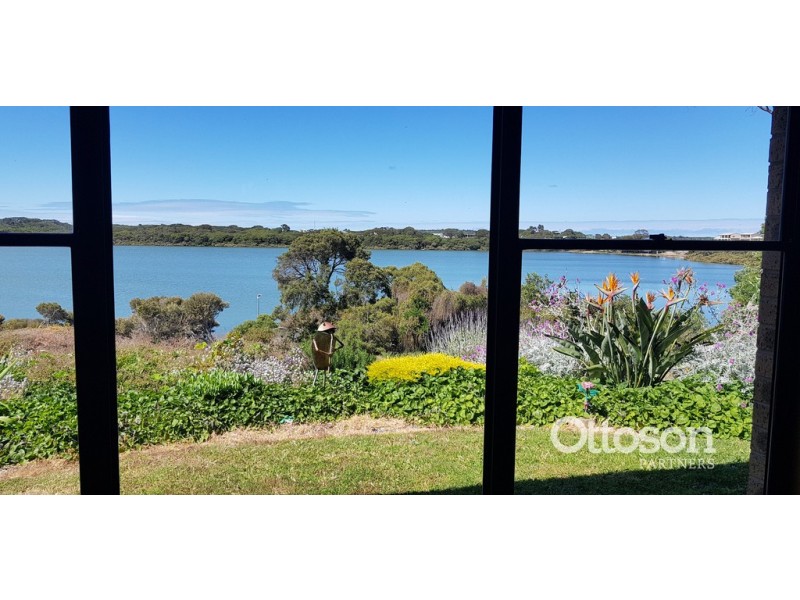 8 Barrowmans Drive, Robe SA 5276