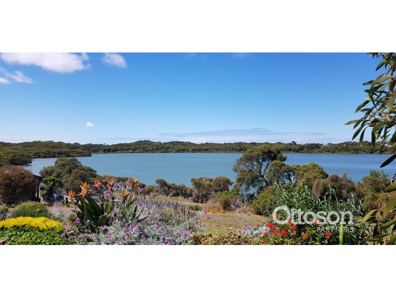 8 Barrowmans Drive, Robe SA 5276