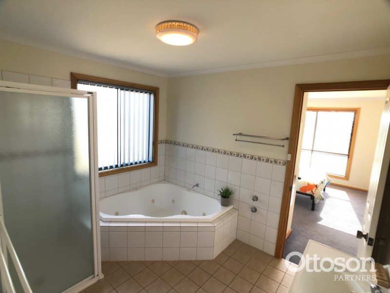 11 De Guichen Drive, Robe SA 5276