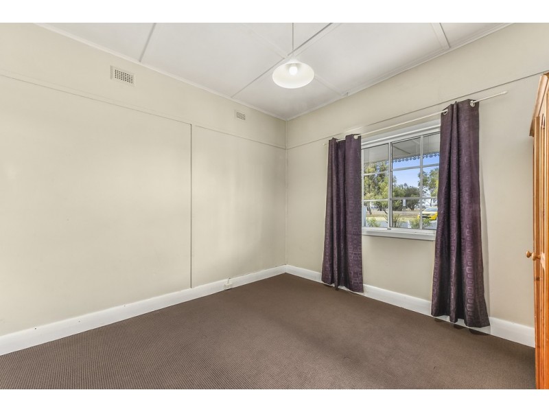 33 Kingston Avenue, Naracoorte SA 5271