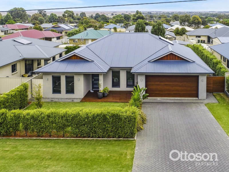 100 Cedar Avenue, Naracoorte SA 5271