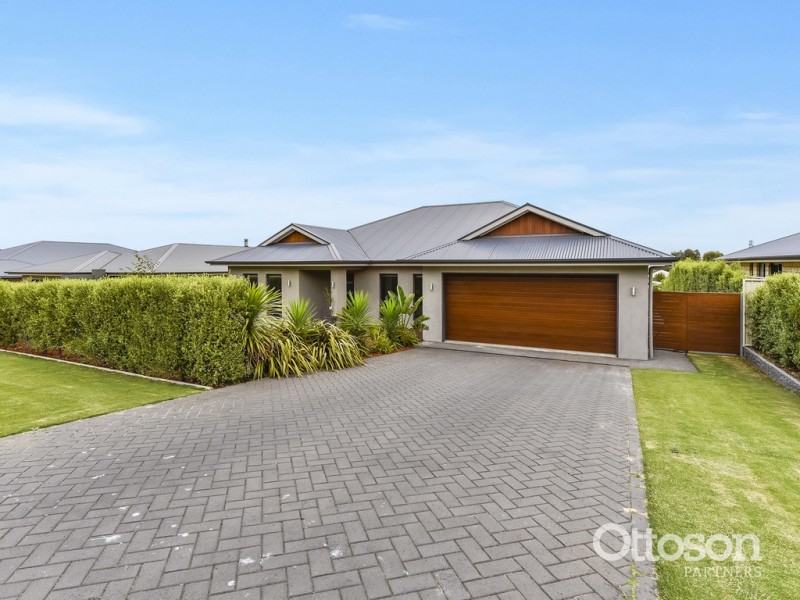100 Cedar Avenue, Naracoorte SA 5271