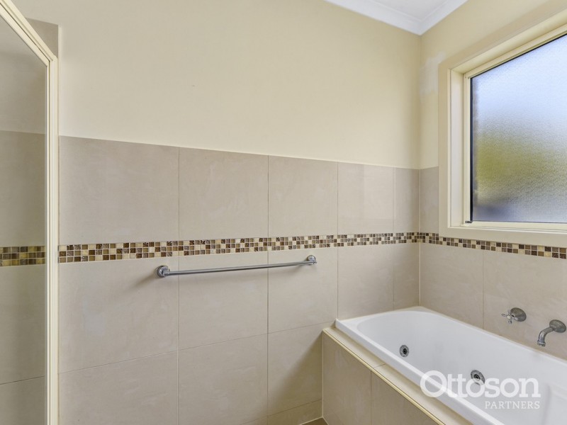 17 Barclay Avenue, Naracoorte SA 5271