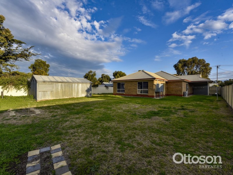 17 Barclay Avenue, Naracoorte SA 5271