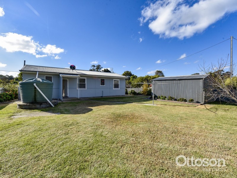 16 Ash Grove, Lucindale SA 5272