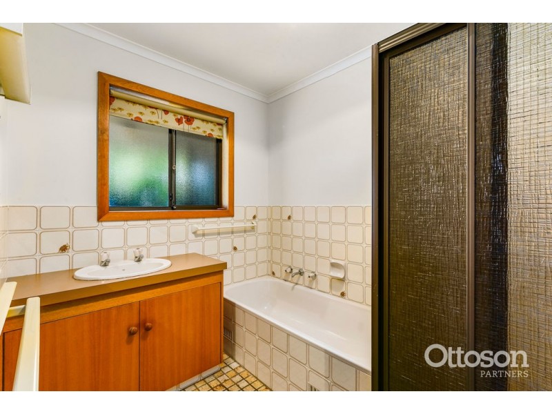 17 Price Avenue, Naracoorte SA 5271