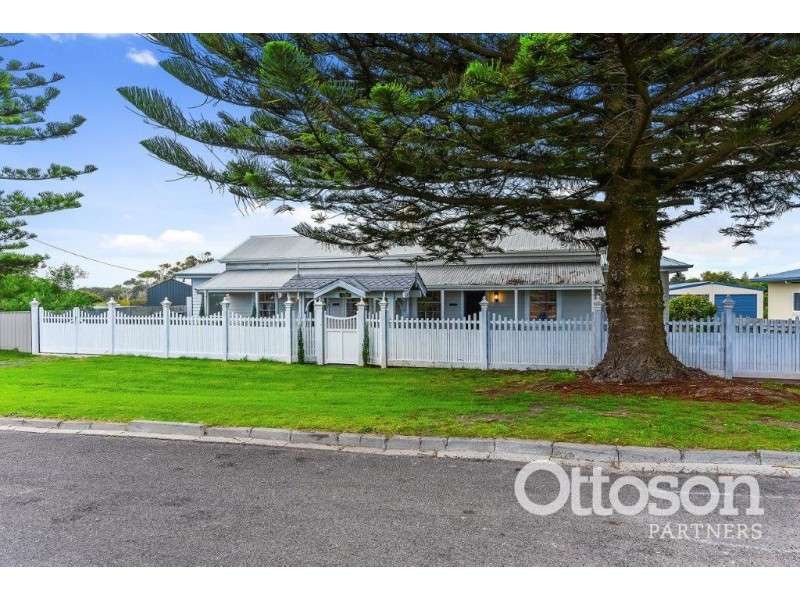 28 Railway Tce, Beachport SA 5280