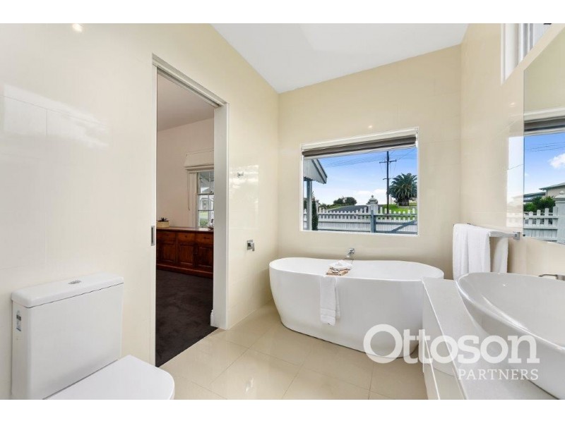 28 Railway Tce, Beachport SA 5280