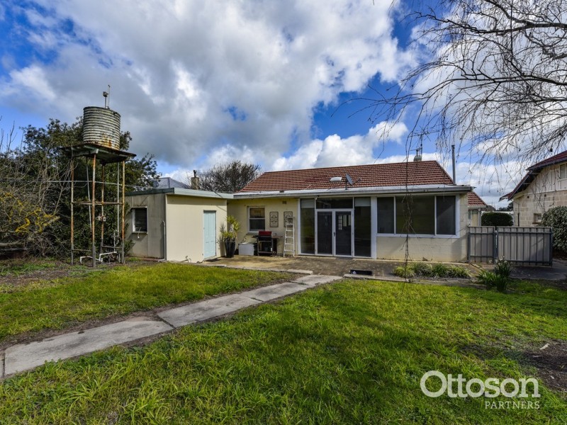 77 Gordon Street, Naracoorte SA 5271