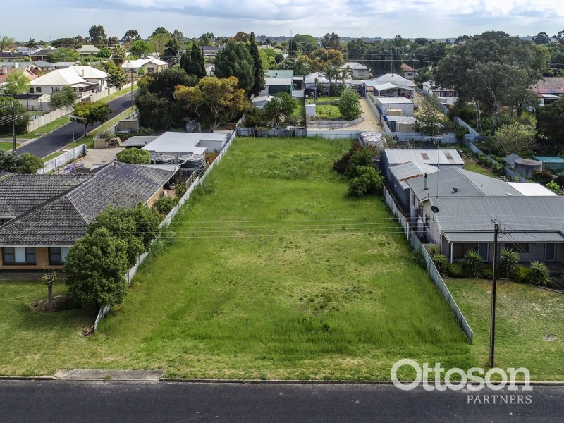 13 Second Avenue, Naracoorte SA 5271