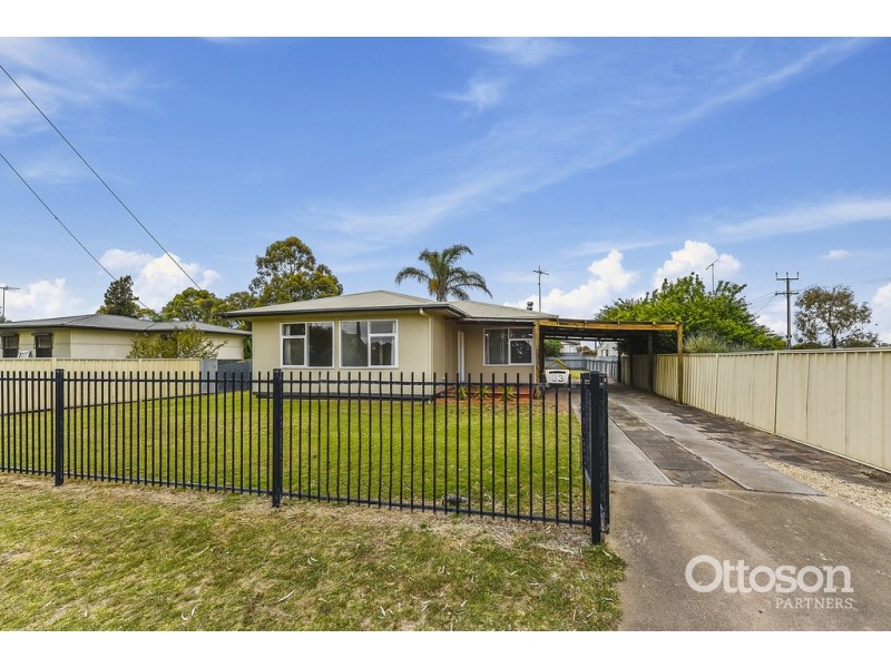 33 Sandstone Avenue, Naracoorte SA 5271