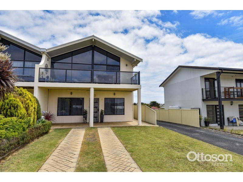 2/15 Lakeside Court, Robe SA 5276