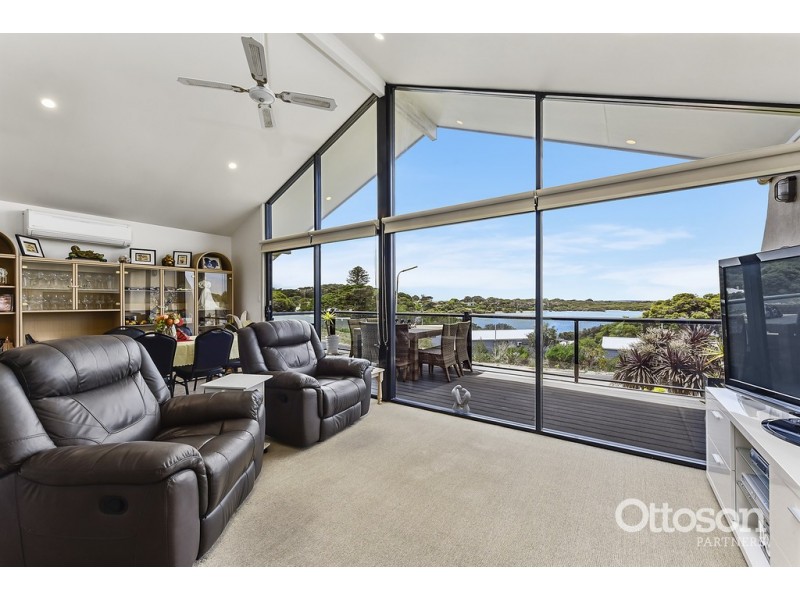 2/15 Lakeside Court, Robe SA 5276