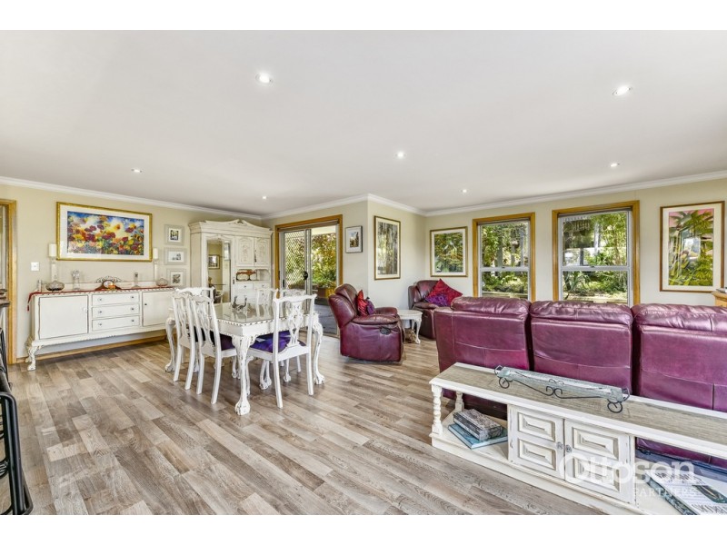 8 Cape Thomas Cres, Boatswain Point SA 5275