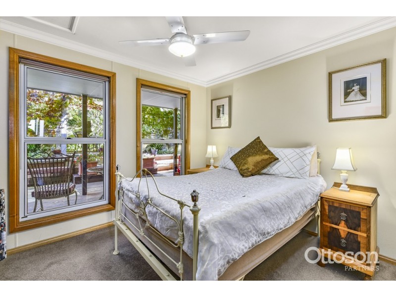 8 Cape Thomas Cres, Boatswain Point SA 5275