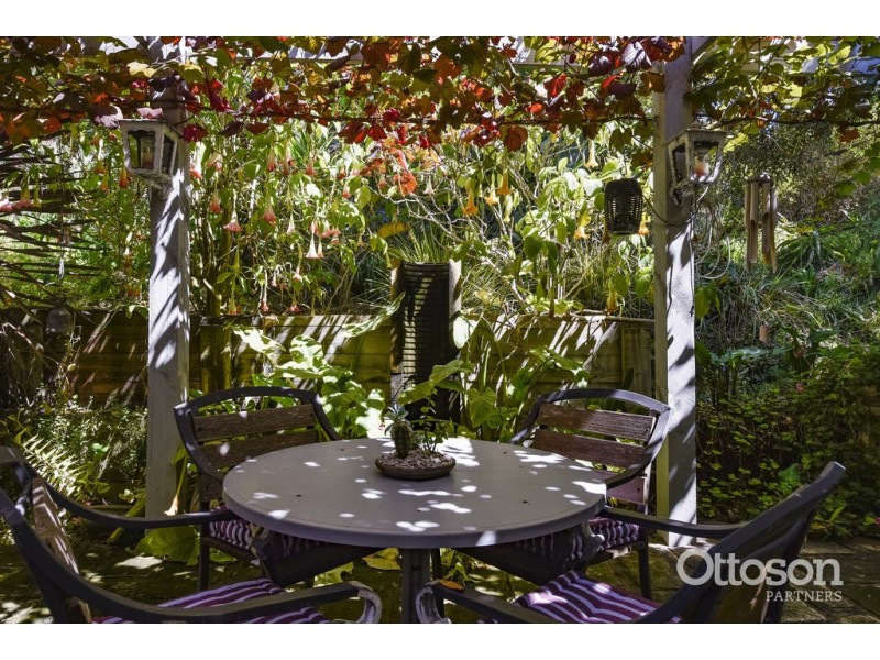 8 Cape Thomas Cres, Boatswain Point SA 5275