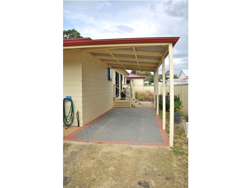 6a and 6b Hinckley Street, Naracoorte SA 5271