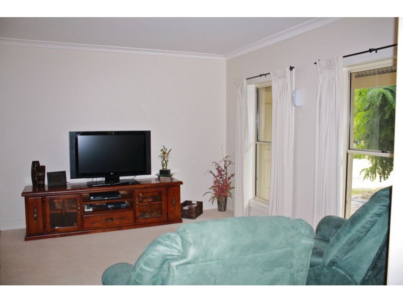 8 Gum Avenue, Naracoorte SA 5271