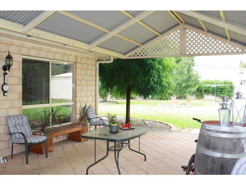 8 Gum Avenue, Naracoorte SA 5271