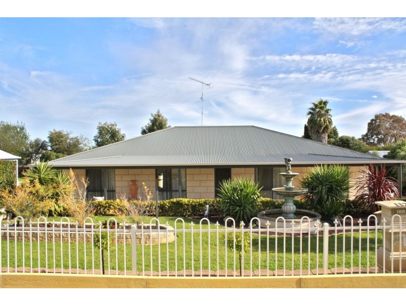 112 Cedar Avenue, Naracoorte SA 5271