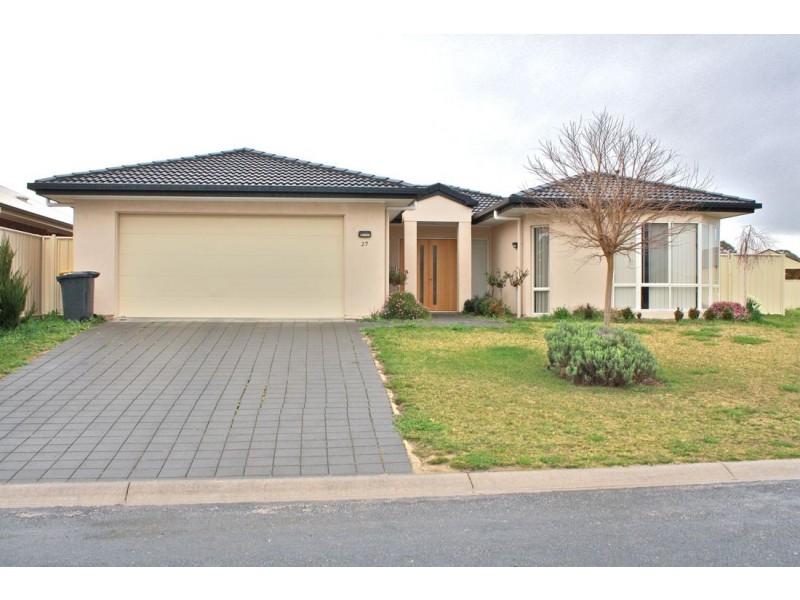 27 Federation Drive, Naracoorte SA 5271