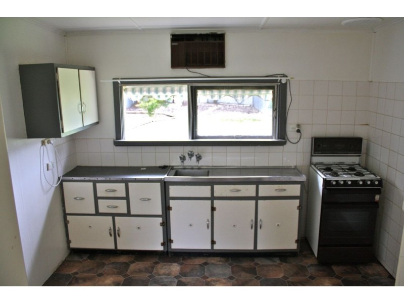 35 Caves Road, Naracoorte SA 5271