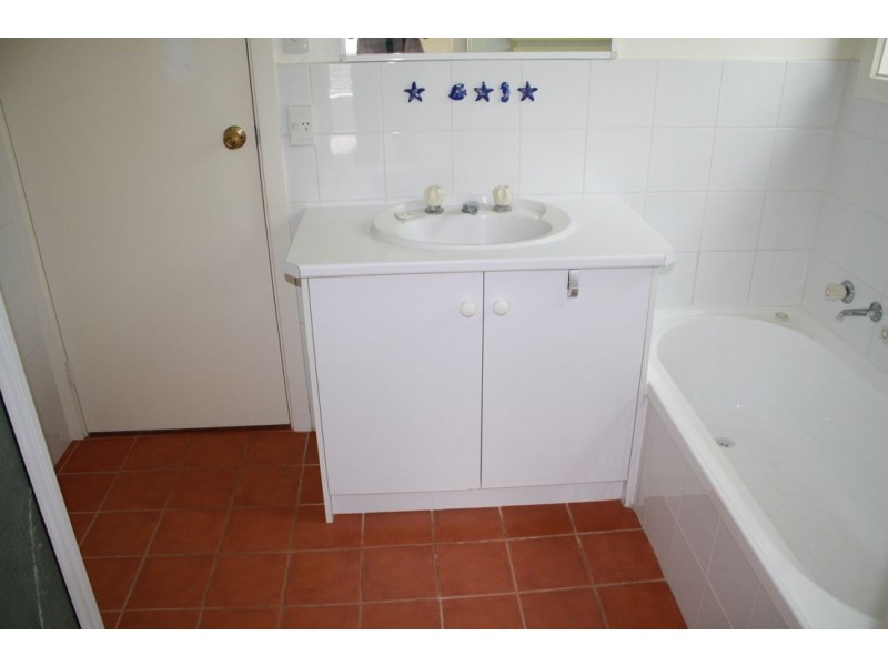 4 Rule Street, Naracoorte SA 5271