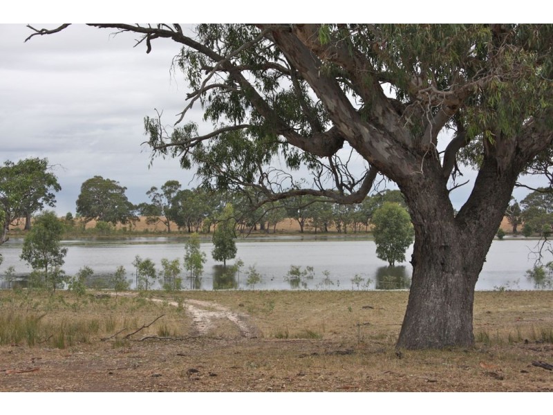 xx Wombelano – Charam Road, Edenhope VIC 3318