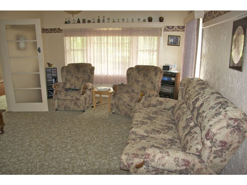 12 Elizabeth Street, Edenhope VIC 3318