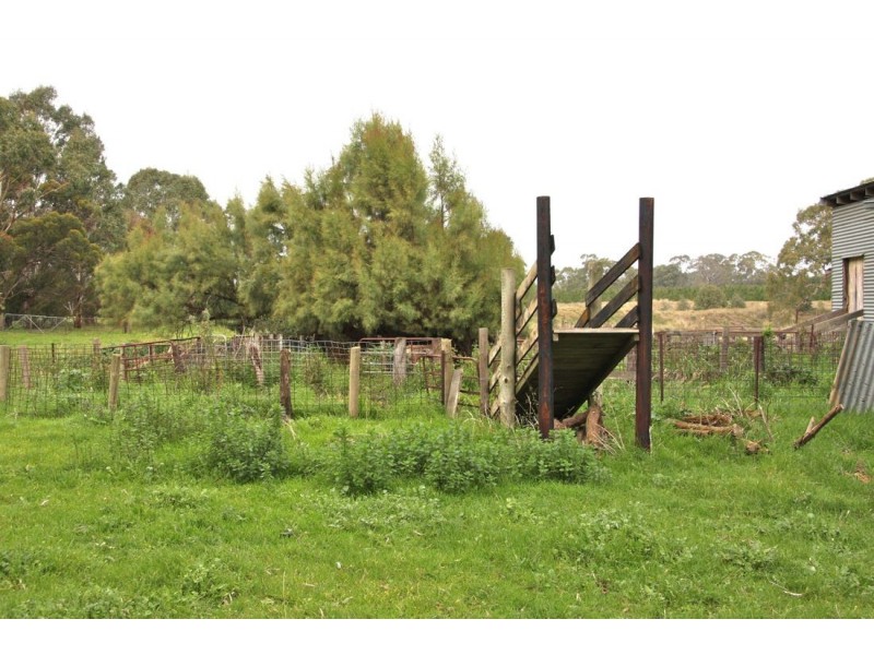 205 Capelthornes Road, Langkoop VIC 3318
