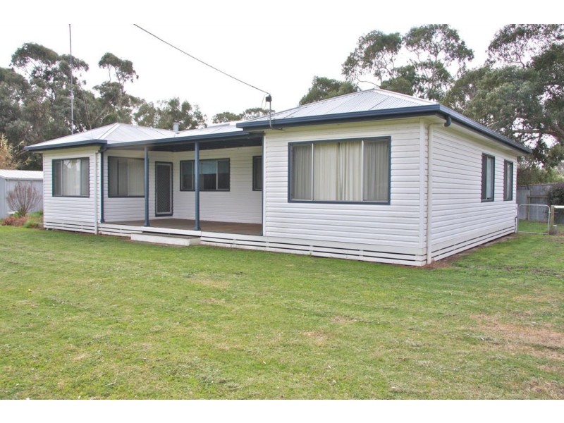 208-210 Elizabeth St, Edenhope VIC 3318