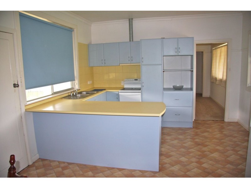 208-210 Elizabeth St, Edenhope VIC 3318