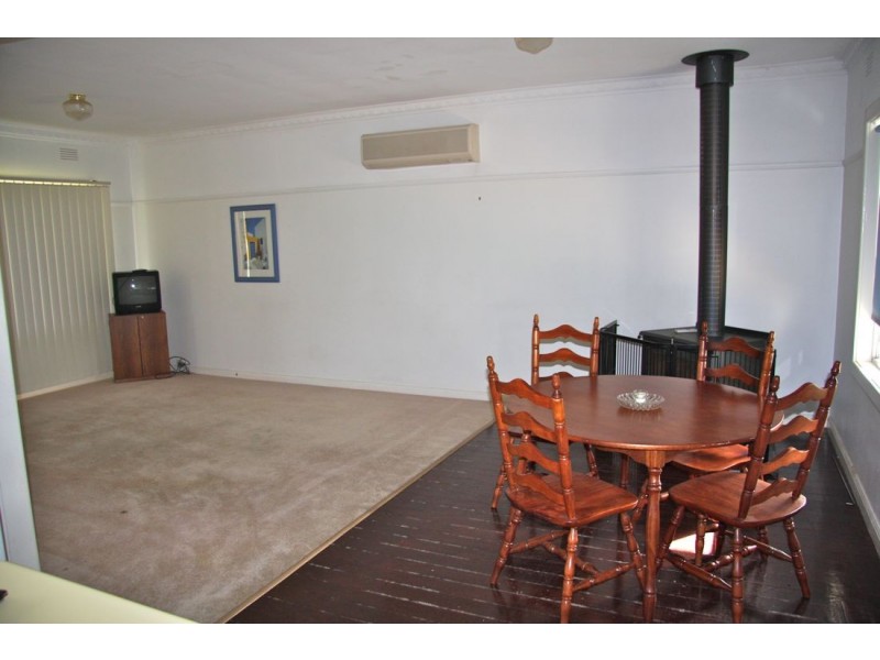 208-210 Elizabeth St, Edenhope VIC 3318