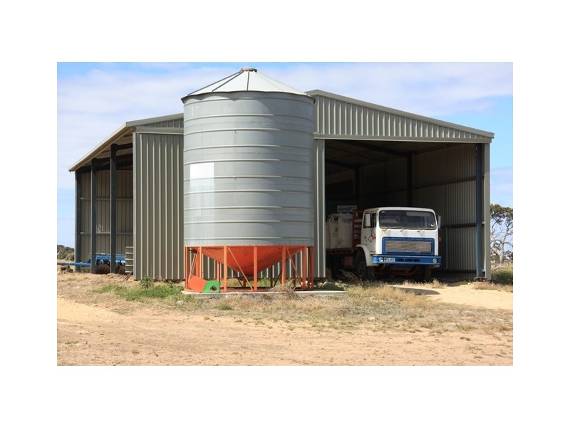 ‘Glenisla’ Bowaka Rd, Kingston Se SA 5275