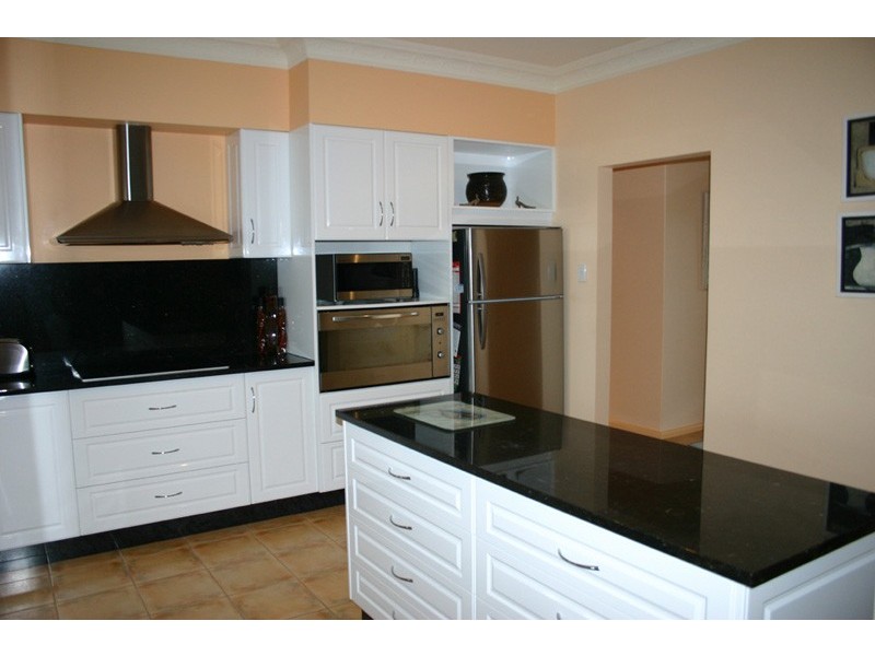 99 Main Road, Robe SA 5276