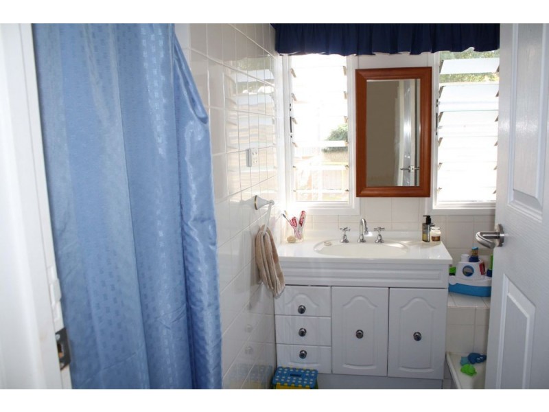 17 Fifth Avenue, Naracoorte SA 5271