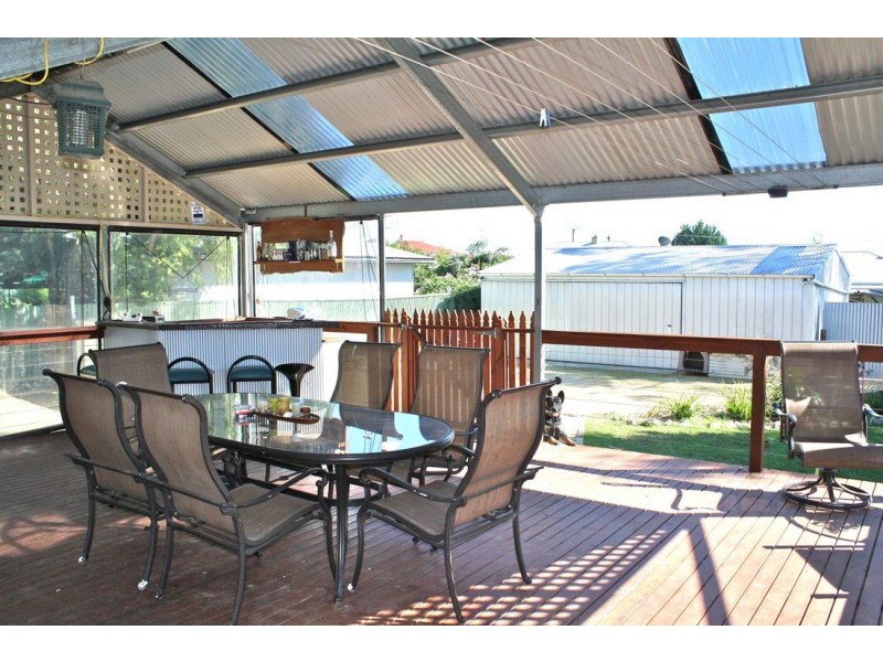 17 Fifth Avenue, Naracoorte SA 5271