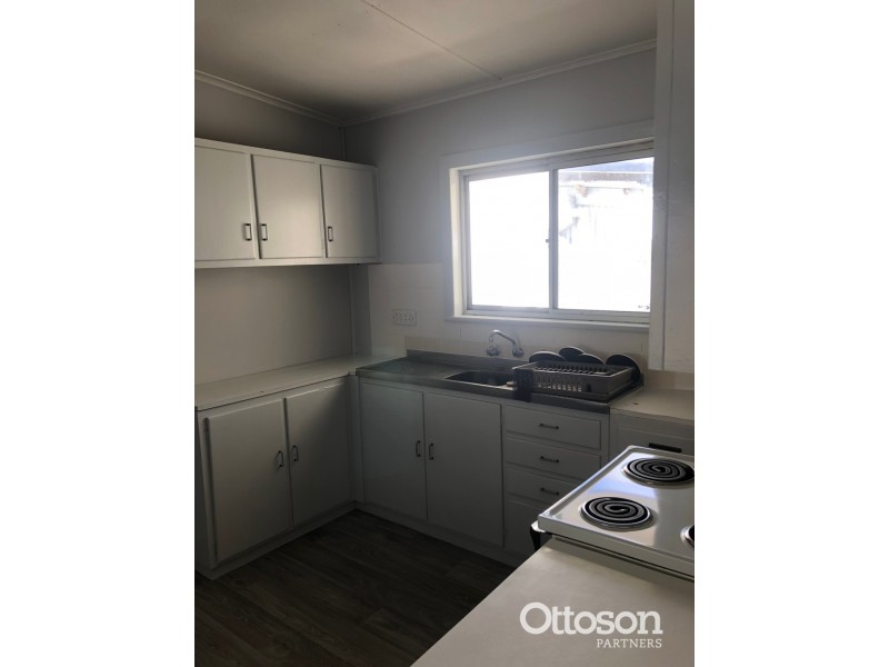 16 Railway Terrace, Beachport SA 5280