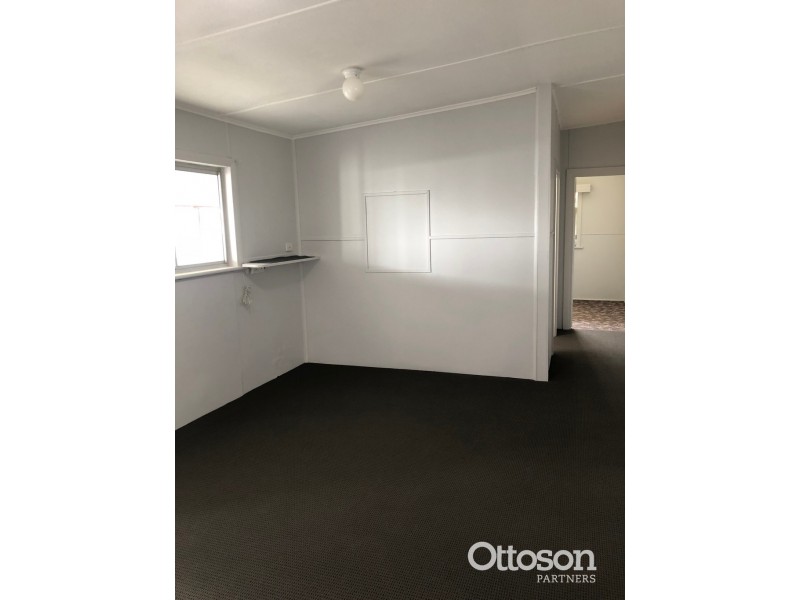 16 Railway Terrace, Beachport SA 5280