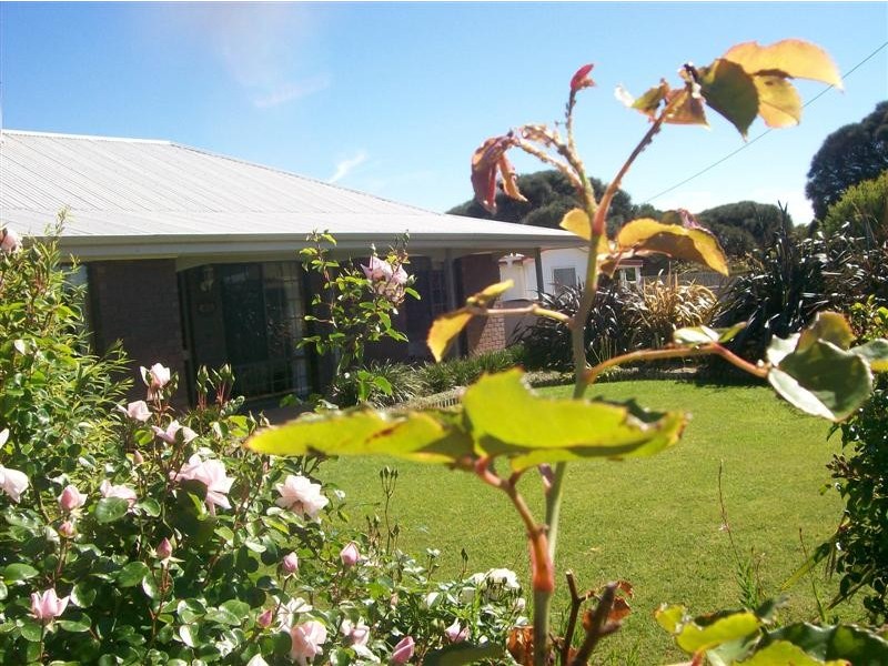 4 Wentworth Street, Beachport SA 5280