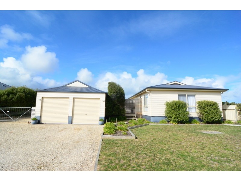 17 Peter McQueen Avenue, Robe SA 5276
