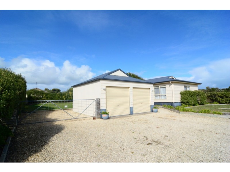 17 Peter McQueen Avenue, Robe SA 5276