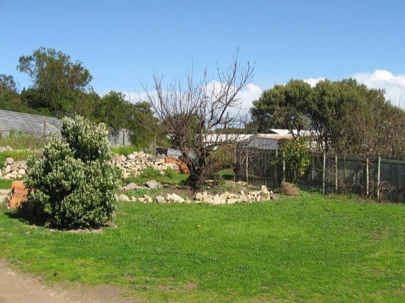 16 Harold Street, Robe SA 5276