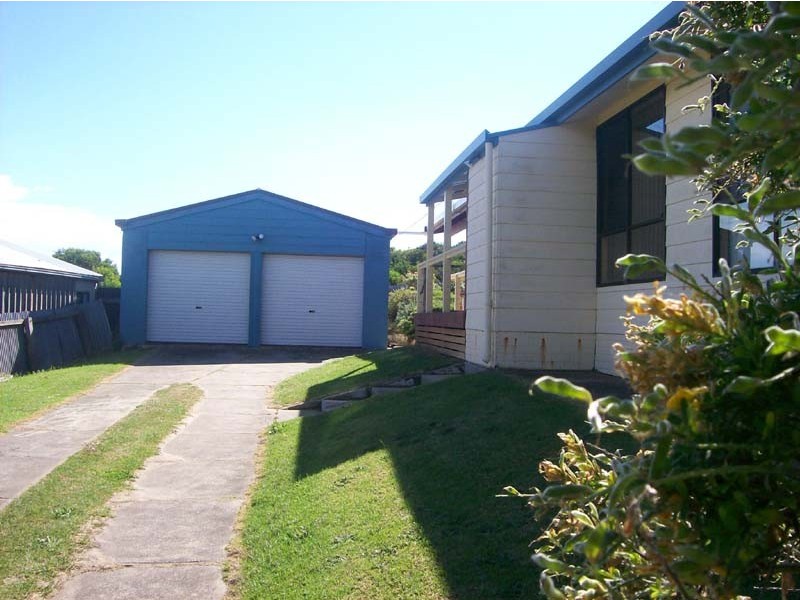 68 Railway Terrace, Beachport SA 5280