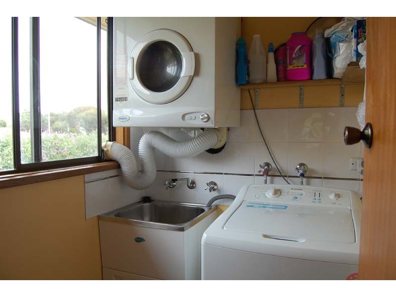 68 Railway Terrace, Beachport SA 5280